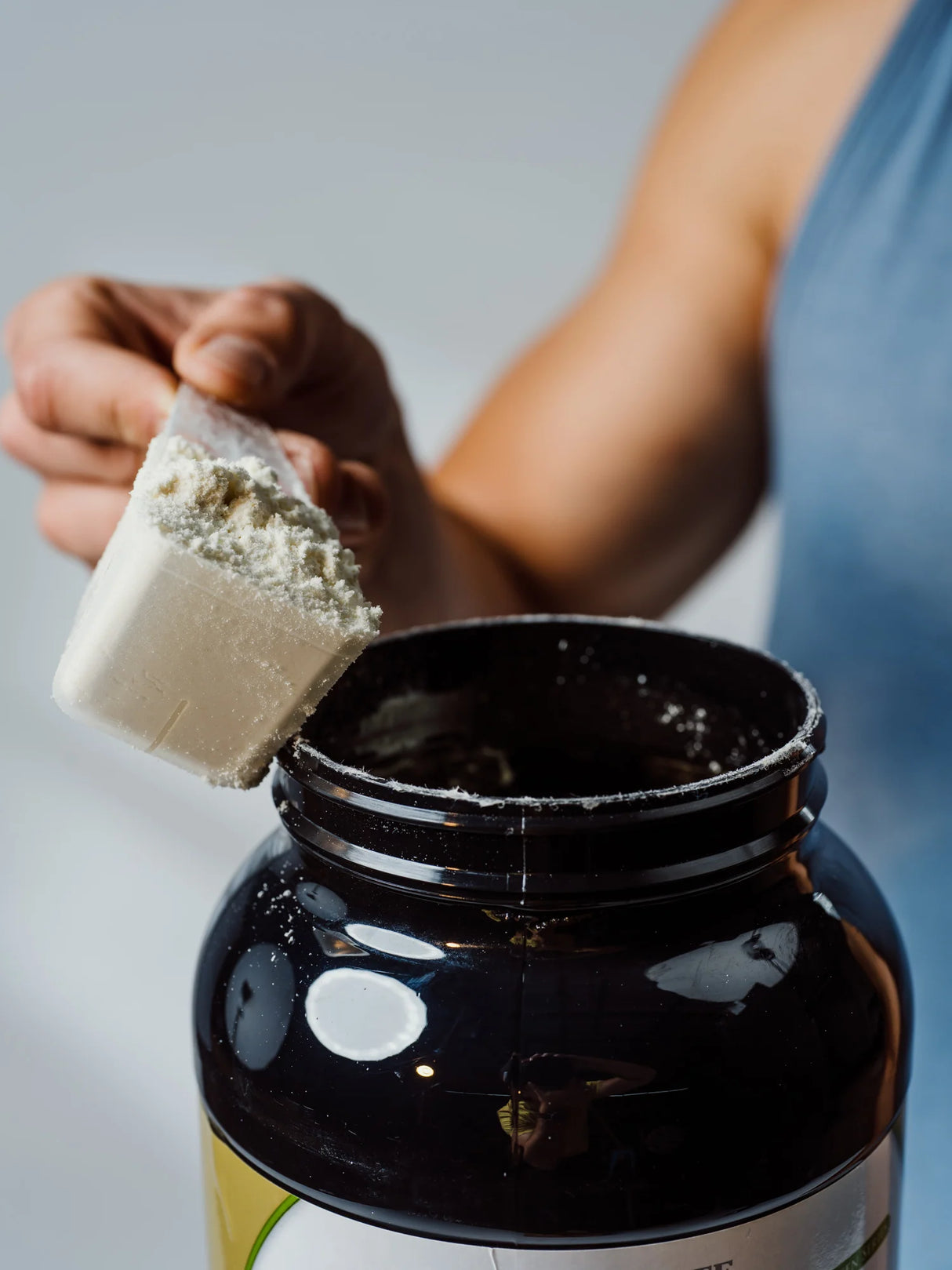 Ultimate Nutrition Clean Whey – Čist i Kvalitetan Protein za Brži Oporavak Mišića