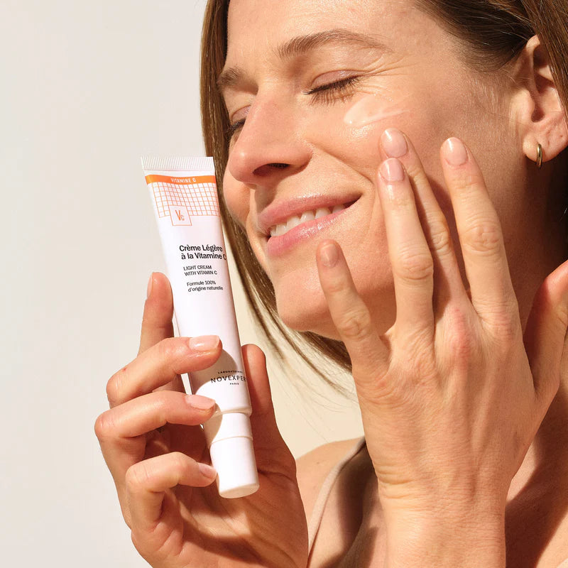Novexpert Lagana Krema sa Vitaminom C – Hidratacija, Sjaj i Anti-Age Nega